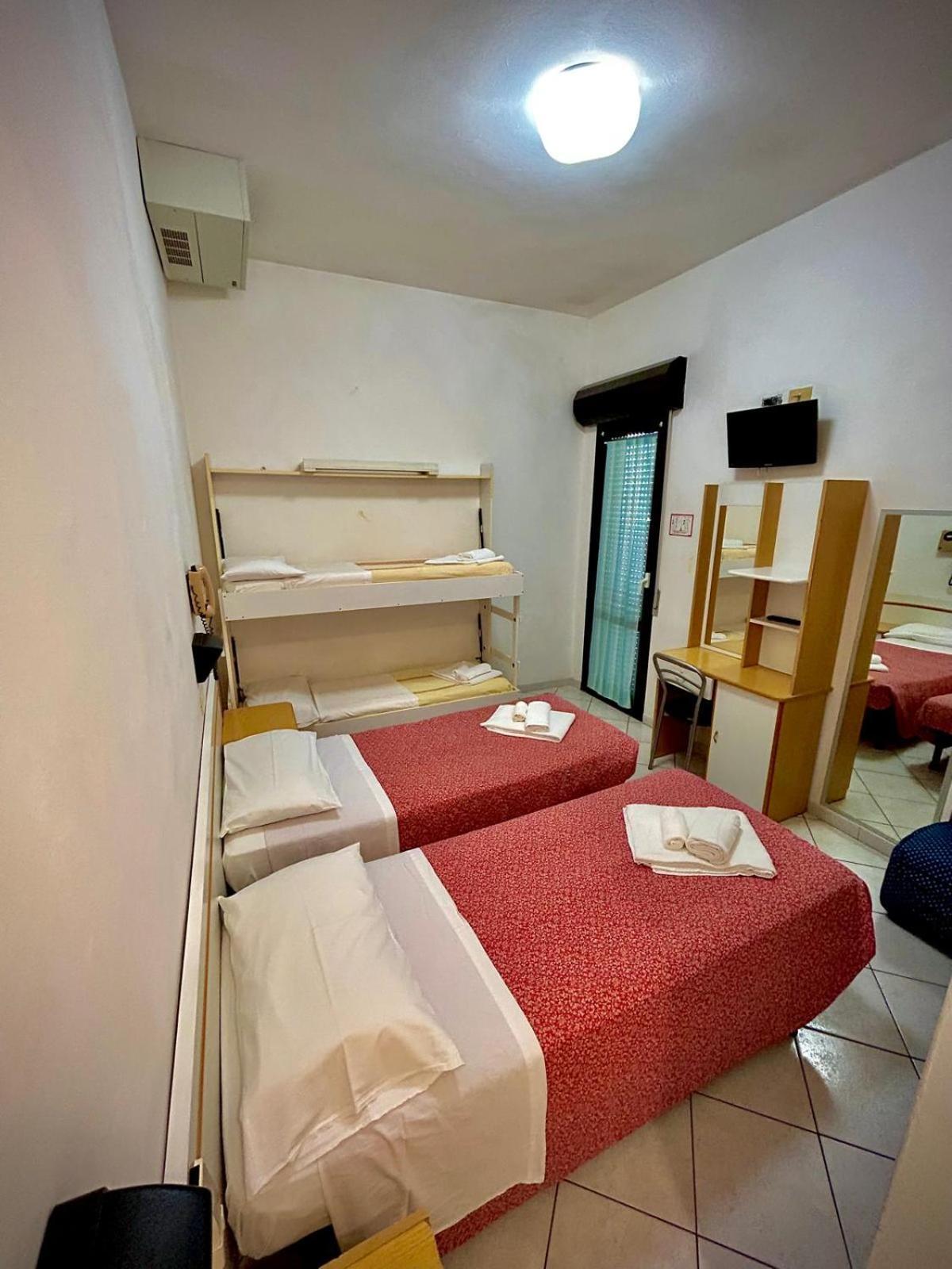 Hotel Sacramora Римини Экстерьер фото